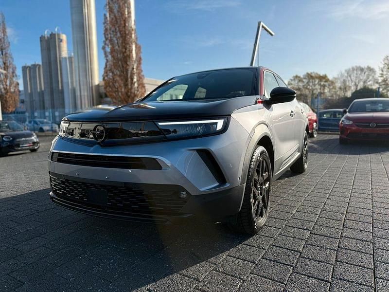 Grau Gebraucht 2023 Opel Mokka-e GS Line SUV | 18.370 € (Guter Preis) - Bild 1/4