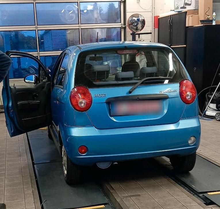 Gebraucht Chevrolet Matiz 55 PS (40 kW) 2010 Blau Kleinwagen