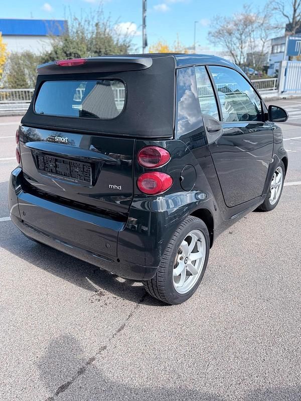 Gebraucht Smart ForTwo Cabrio 72 PS (52 kW) 2011 Schwarz Cabrio