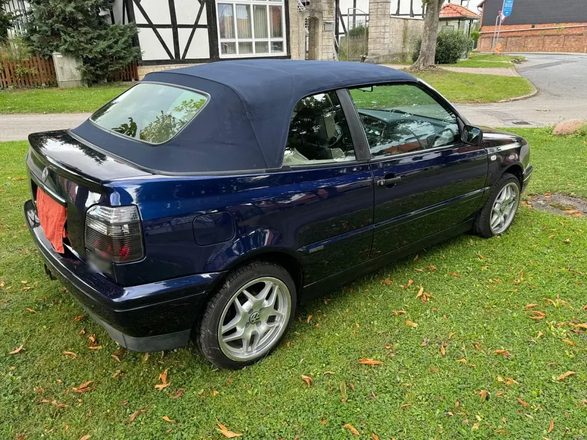 Gebraucht VW Golf Cabriolet Classicline 116 PS (85 kW) 1997 Blau Cabrio