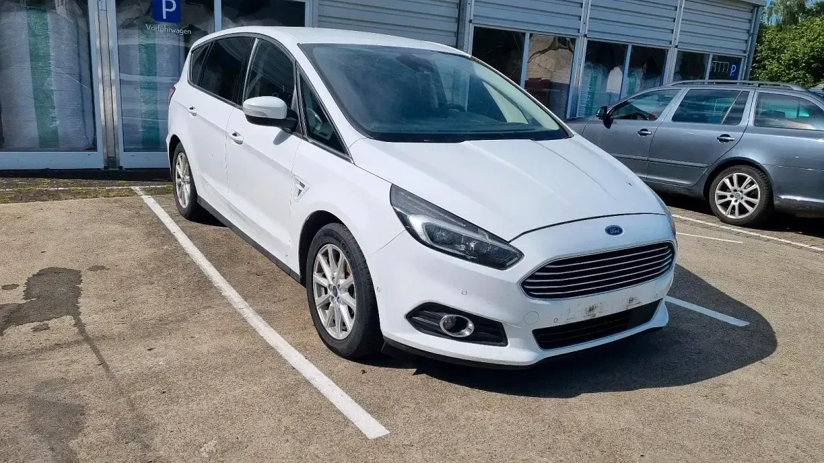 Gebraucht Ford S-MAX S 179 PS (131 kW) 2015 Weiß Van / Kleinbus