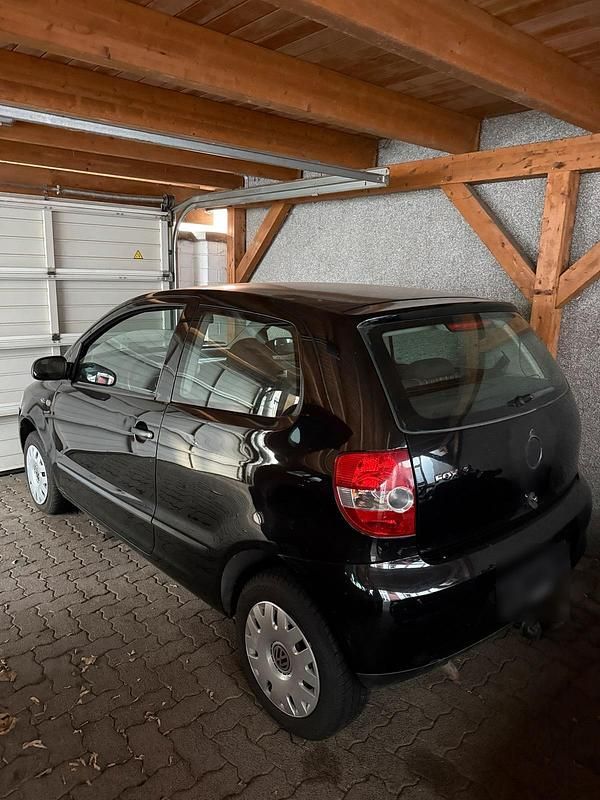Gebraucht VW Fox 60 PS (44 kW) 2006 Schwarz Kleinwagen