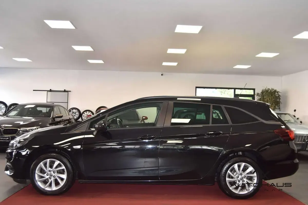 Gebraucht Opel Astra Edition 122 PS (89 kW) 2021 Onyx schwarz Kombi