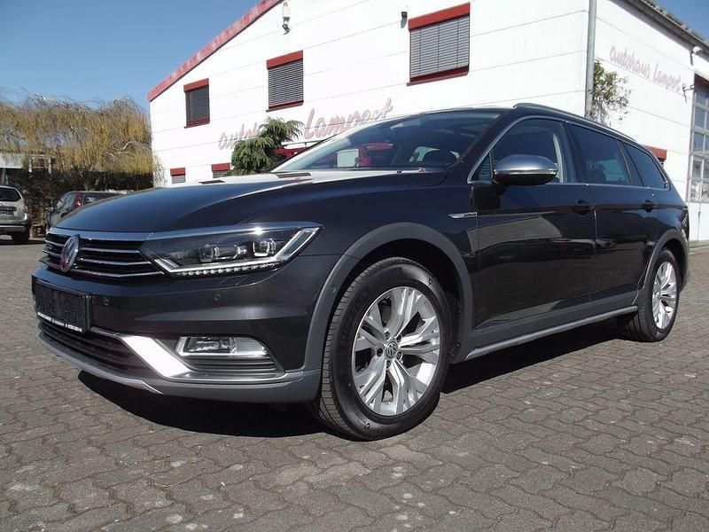 Gebraucht VW Passat Alltrack 190 PS (139 kW) 2018 Grau Kombi