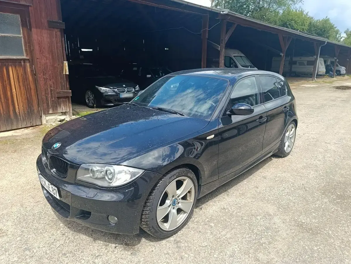 Gebraucht BMW 123 Sport Line 204 PS (150 kW) 2008 Schwarz Kleinwagen