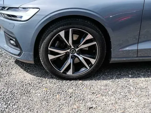 Gebraucht Volvo V60 120 PS (88 kW) 2024 Kombi