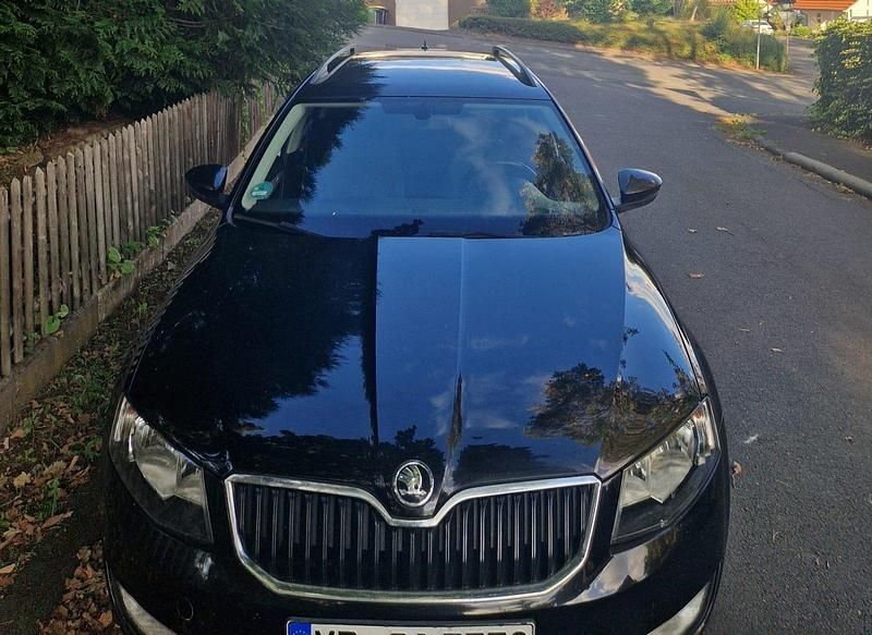 Schwarz Gebraucht 2015 Skoda Octavia Kombi | 6.500 € (Guter Preis) - Bild 1/4