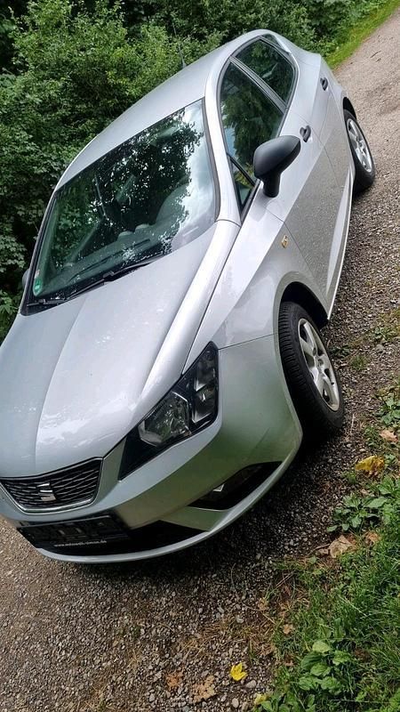 Silber Gebraucht 2016 Seat Ibiza Limousine | 5.100 € (Guter Preis) - Bild 1/4