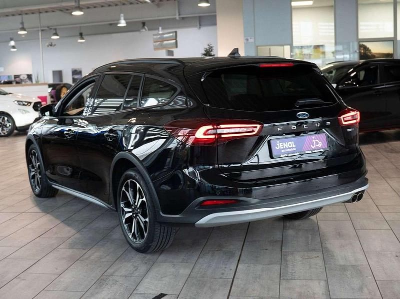 Gebraucht Ford Focus Active 155 PS (114 kW) 2023 Agate black Kombi