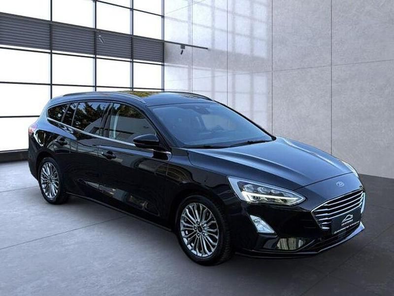 Gebraucht Ford Focus Titanium 125 PS (91 kW) 2019 Schwarz Limousine