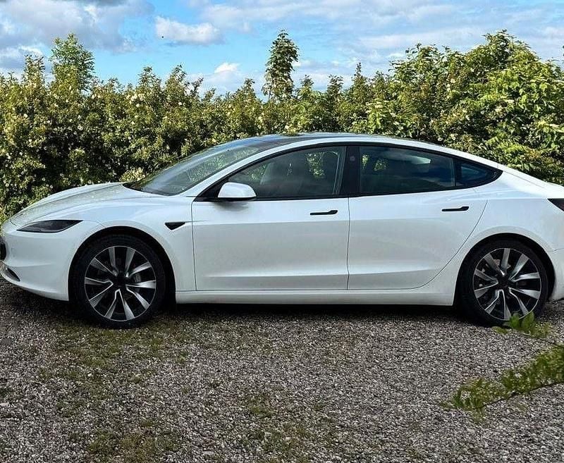 Gebraucht Tesla Model 3 Performance 366 kW (498 PS) 2024 Weiß Limousine