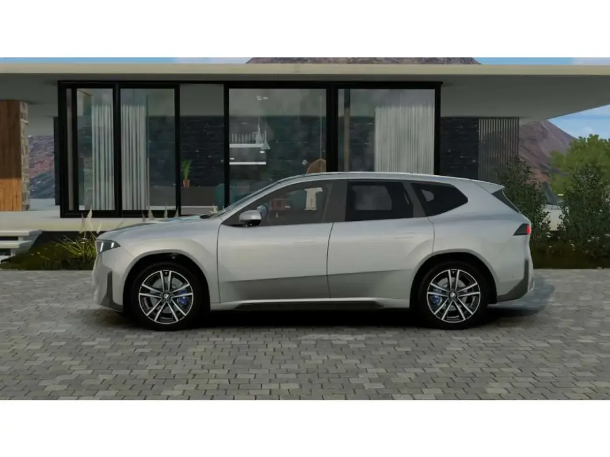Neu BMW iX3 M Sport 235 kW (320 PS) 2026 Spacesilber metallic SUV