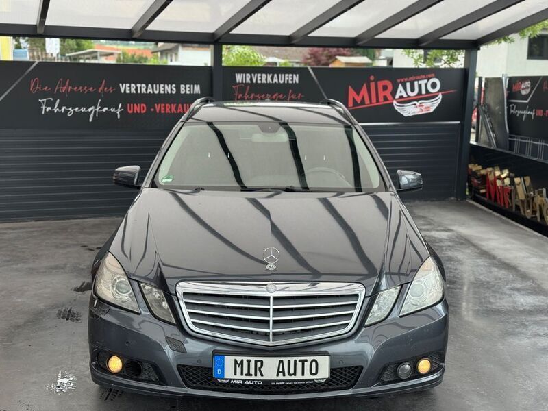 Gebraucht Mercedes E300 204 PS (150 kW) 2010 Grau Kombi