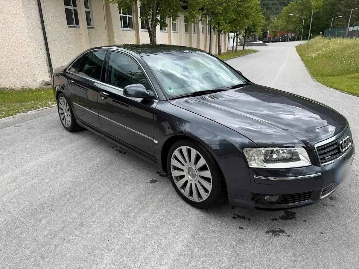 Gebraucht Audi A8 Comfort 320 PS (235 kW) 2002 Blau Limousine