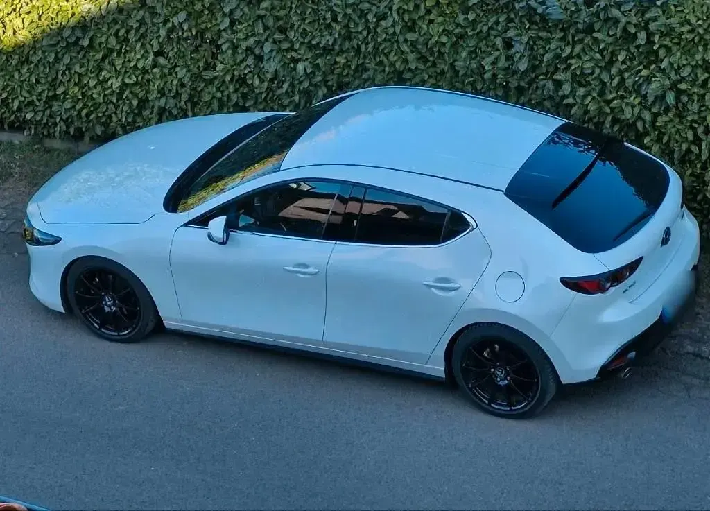 Gebraucht Mazda 3 122 PS (89 kW) 2019 Weiß Limousine