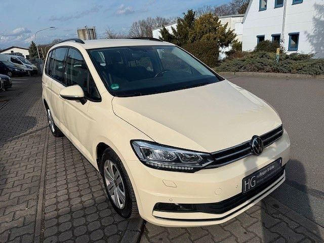 Gebraucht VW Touran 150 PS (110 kW) 2021 Gelb Van / Kleinbus