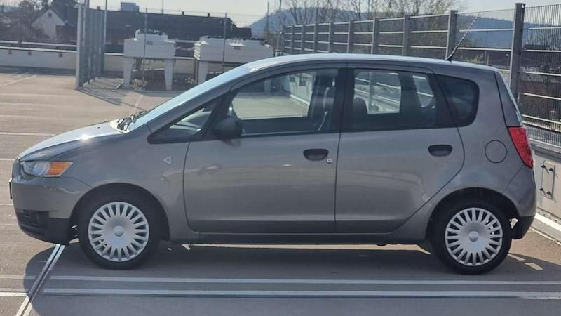 Gebraucht Mitsubishi Colt Inform 75 PS (55 kW) 2009 Brillantgrau (m) Limousine