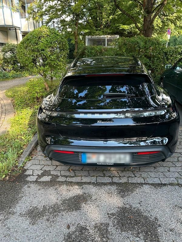 Schwarz Gebraucht 2022 Porsche Taycan Sport Turismo Limousine | 62.000 € (Guter Preis) - Bild 1/3