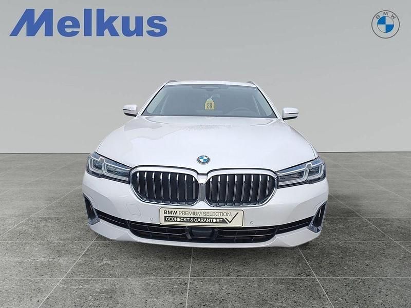 Gebraucht BMW 540 333 PS (244 kW) 2021 Weiß Kombi
