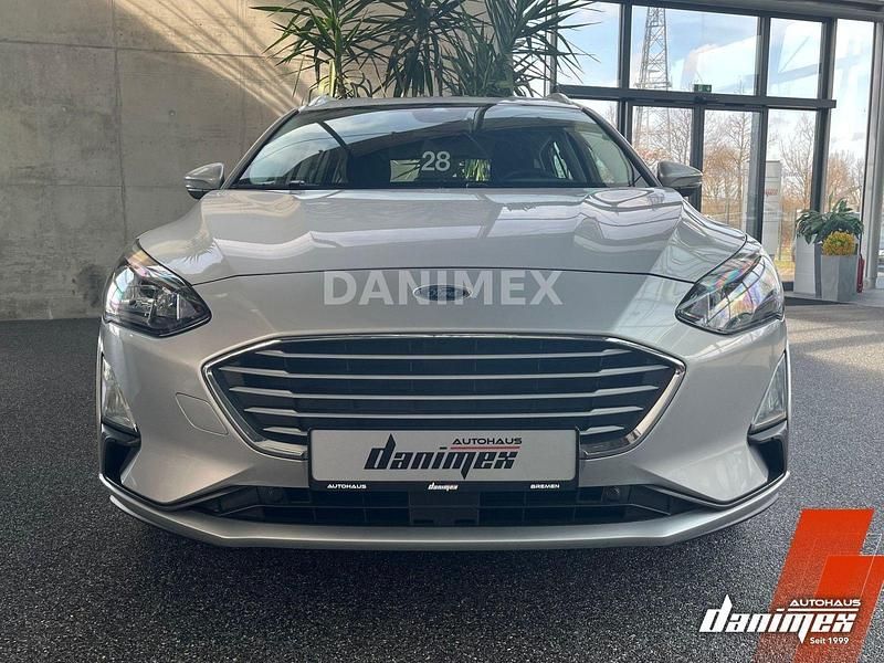 Gebraucht Ford Focus Cool & Connect 120 PS (88 kW) 2020 Silber Kombi