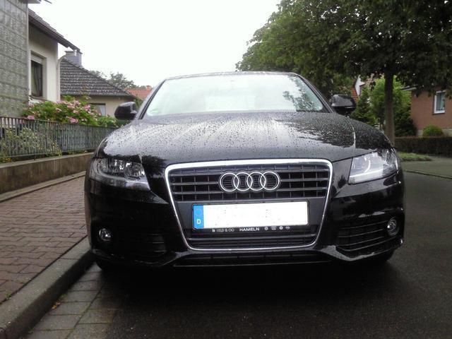 Schwarz metallic Gebraucht 2008 Audi A4 Limousine | 18.000 € - Bild 1/1