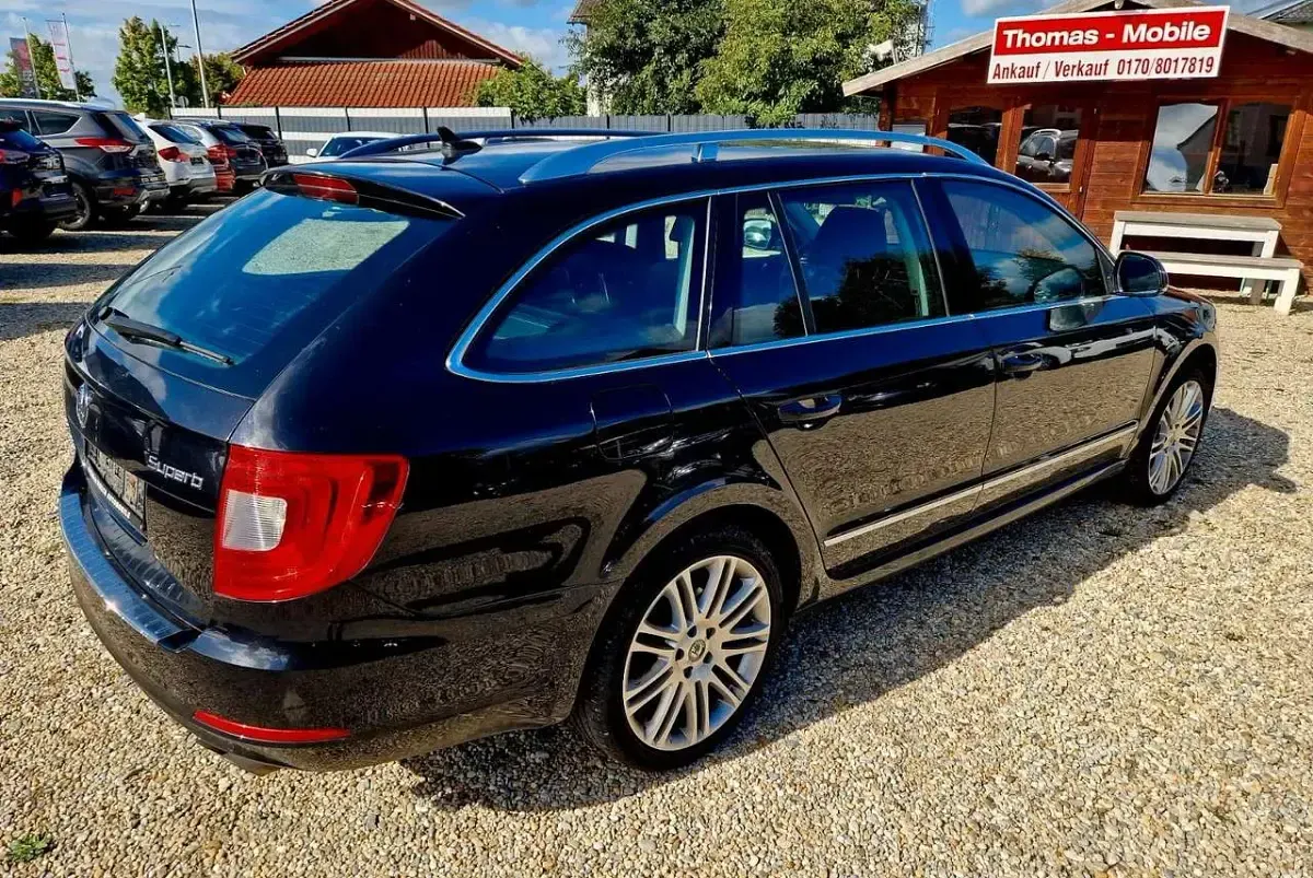 Gebraucht Skoda Superb Elegance 200 PS (147 kW) 2013 Schwarz Kombi