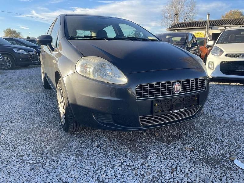 Grigio pessimo umore Gebraucht 2009 Fiat Grande Punto Dynamic Kleinwagen | 2.500 € (Fairer Preis) - Bild 1/4