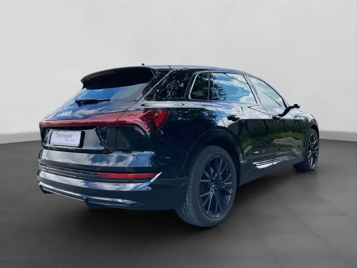 Gebraucht Audi e-tron S-Line 300 kW (408 PS) 2022 SUV
