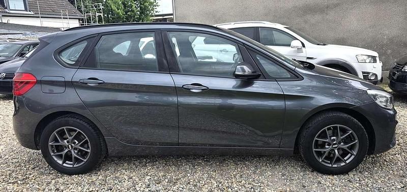 Gebraucht BMW 218 Advantage 136 PS (100 kW) 2017 Grau Van / Kleinbus