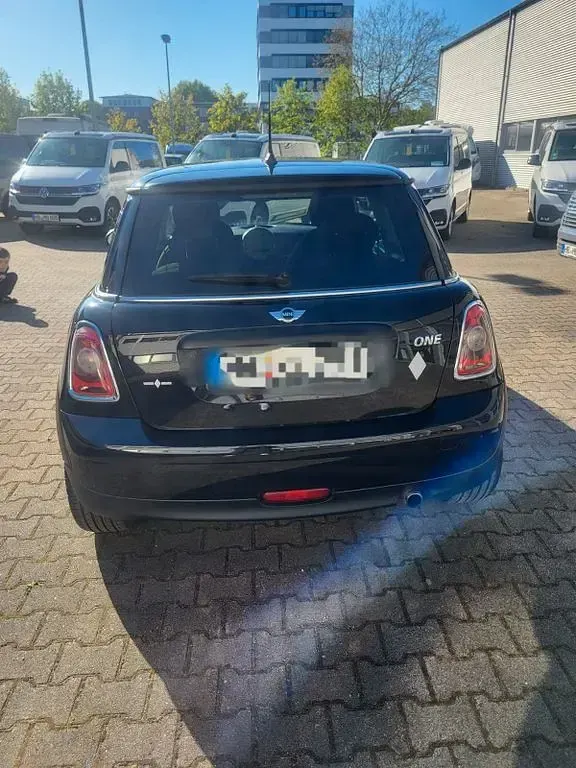 Gebraucht Mini ONE 95 PS (69 kW) 2009 Schwarz Kleinwagen