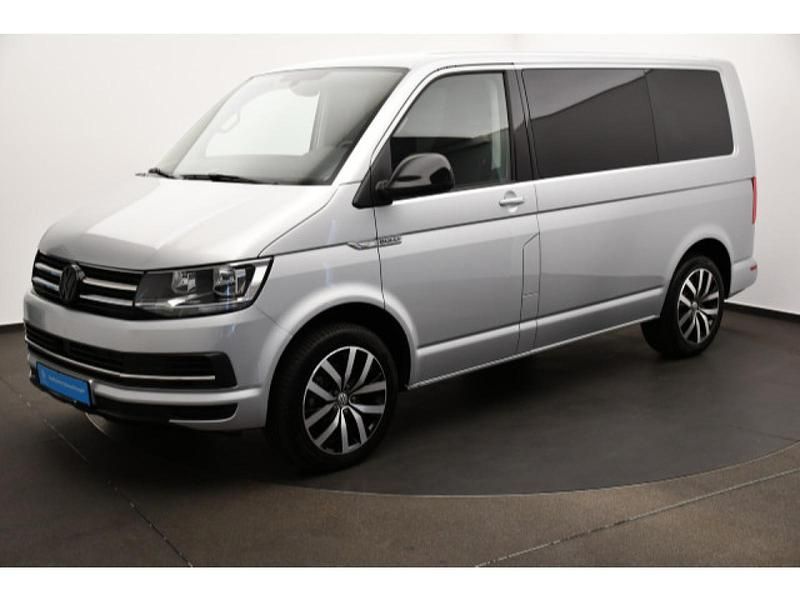 Gebraucht VW Multivan Comfortline 150 PS (110 kW) 2019 Reflexsilber metallic Van