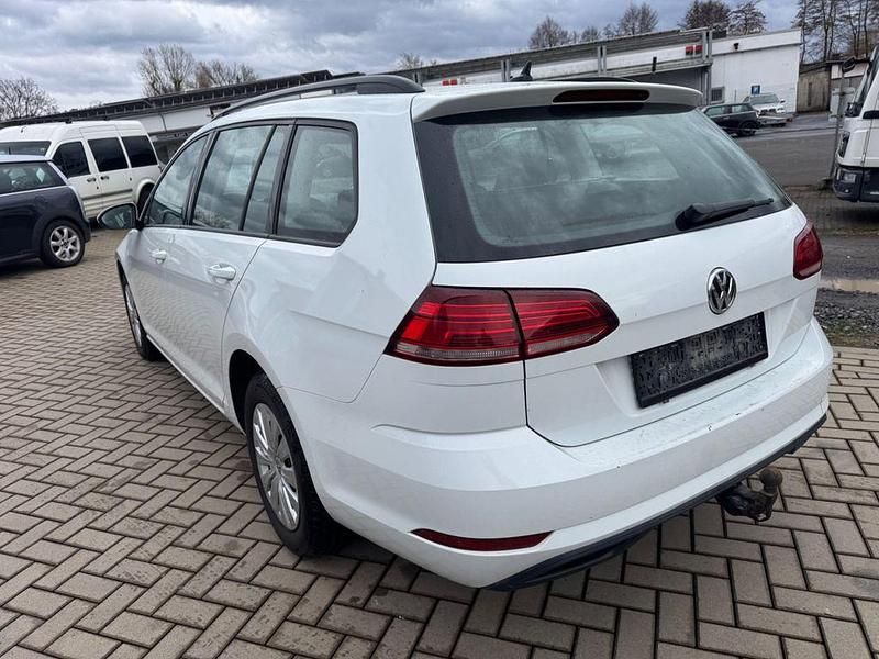 Gebraucht VW Golf VII 116 PS (85 kW) 2019 Weiß Kombi