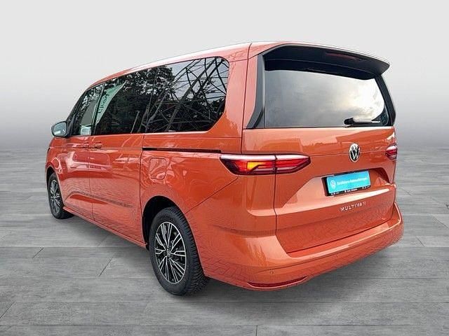 Gebraucht VW Multivan 150 PS (110 kW) 2024 Orange Van
