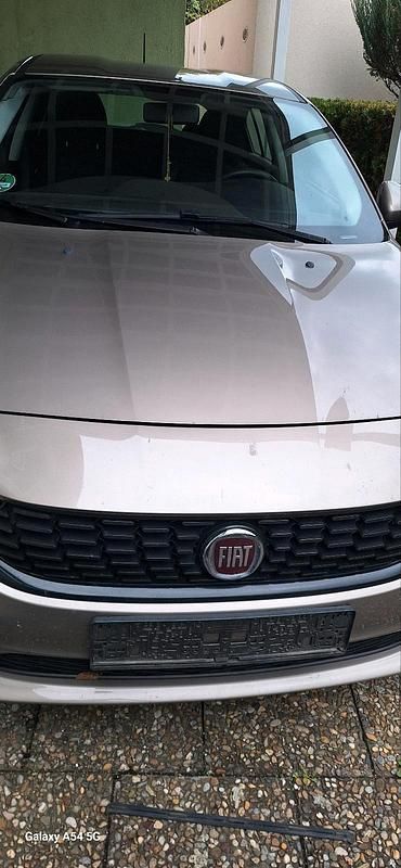 Beige Gebraucht 2020 Fiat Tipo Limousine | 10.500 € (Guter Preis) - Bild 1/4