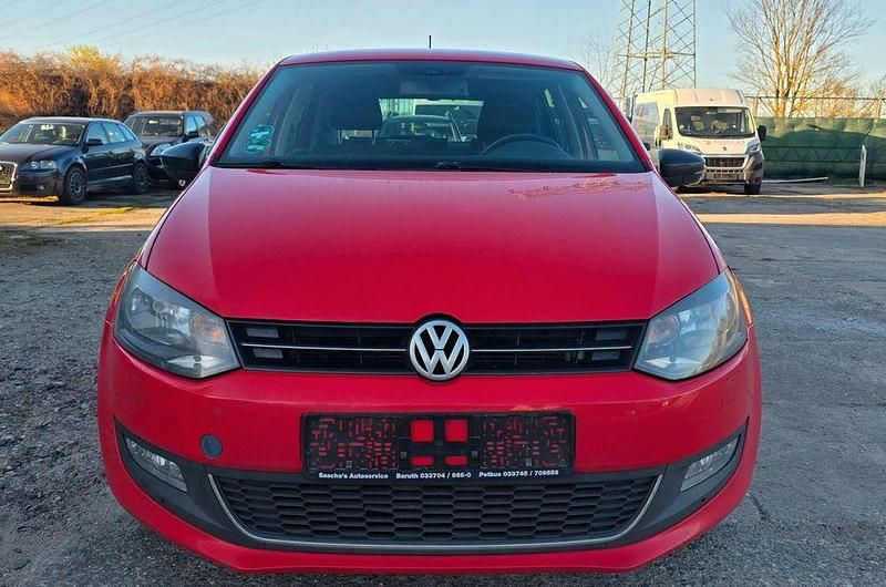 Gebraucht VW Polo Style 90 PS (66 kW) 2011 Rot Kleinwagen