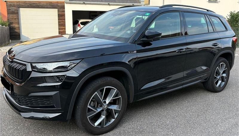 Schwarz Gebraucht 2023 Skoda Kodiaq SportLine SUV | 42.500 € (Fairer Preis) - Bild 1/4