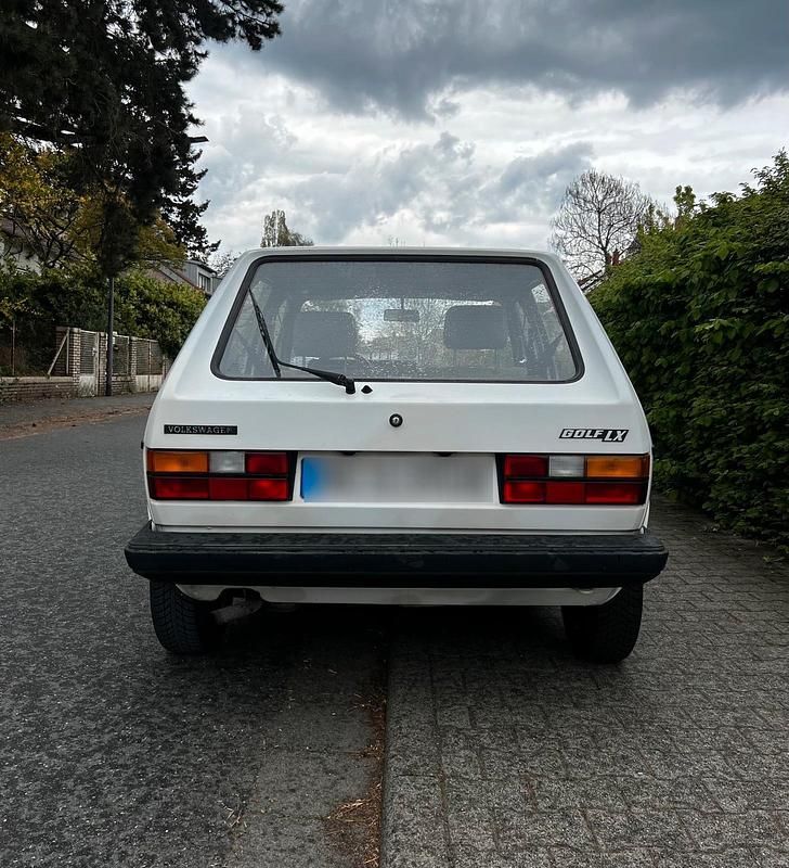 Second-hand VW Golf I 70 CP (51 kW) 1983 Alb Hatchback