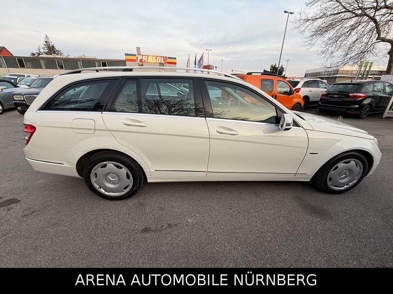Gebraucht Mercedes C250 Elegance 204 PS (150 kW) 2010 Weiß Kombi