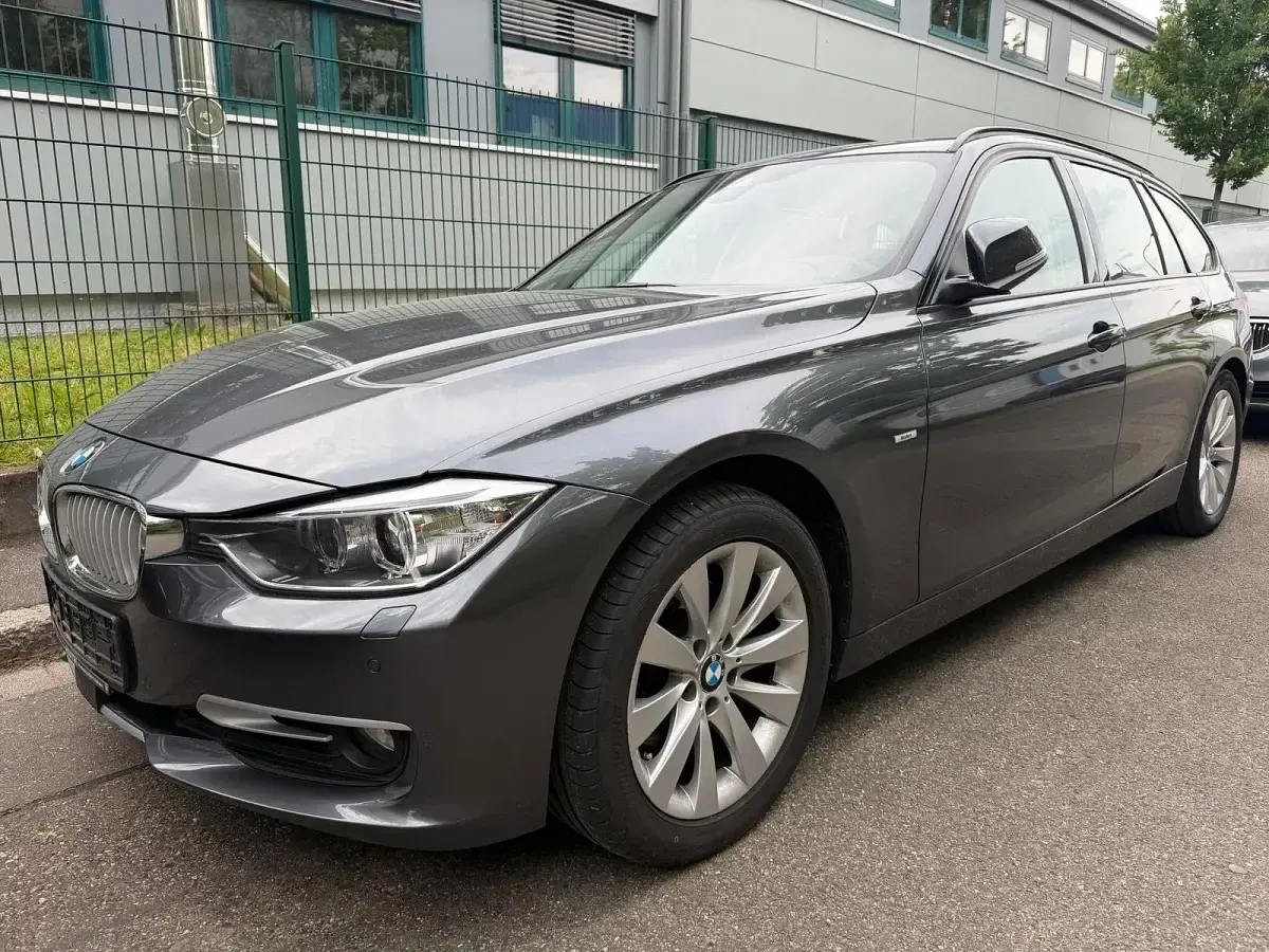 Gebraucht BMW 320 Sport Line 184 PS (135 kW) 2012 Kombi