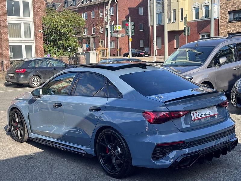 Gebraucht Audi RS3 Exclusive 400 PS (294 kW) 2023 Grau Limousine
