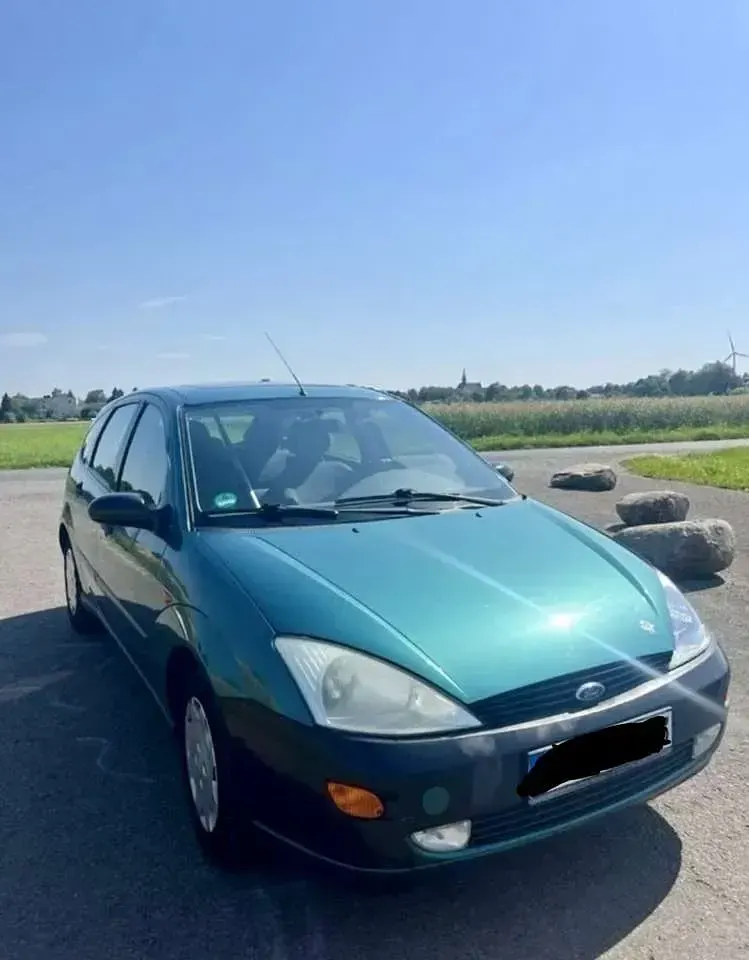 Gebraucht Ford Focus Ghia 116 PS (85 kW) 1999 Limousine