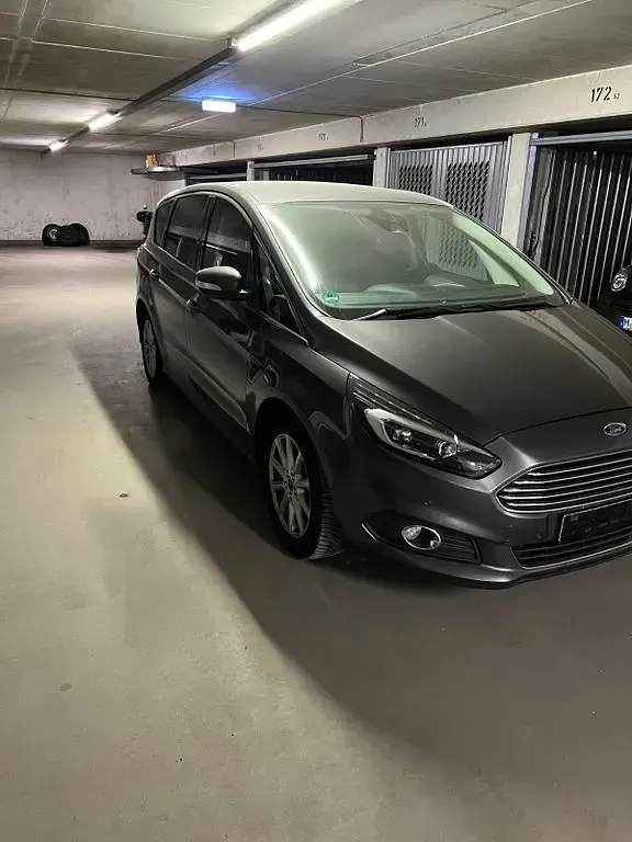 Używany Ford S-MAX Titanium 150 KM (110 kW) 2015 Szary Minivan