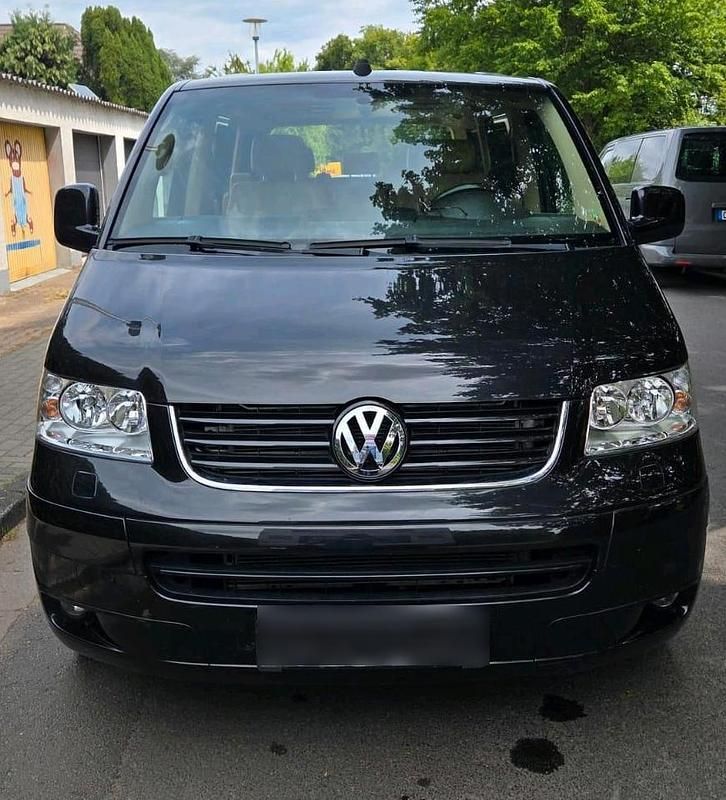 Schwarz Gebraucht 2004 VW Multivan Highline Van | 9.000 € - Bild 1/4