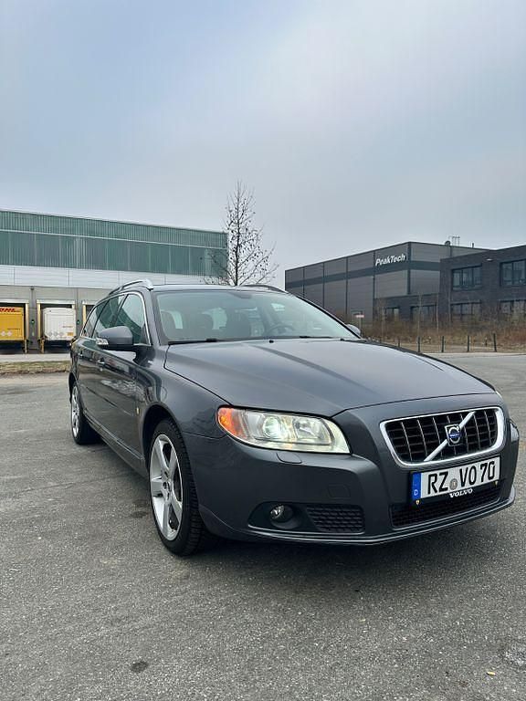 Gebraucht Volvo V70 Summum 185 PS (136 kW) 2007 Grau Kombi