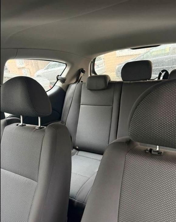 Gebraucht Chevrolet Aveo 84 PS (61 kW) 2009 Silber Kleinwagen