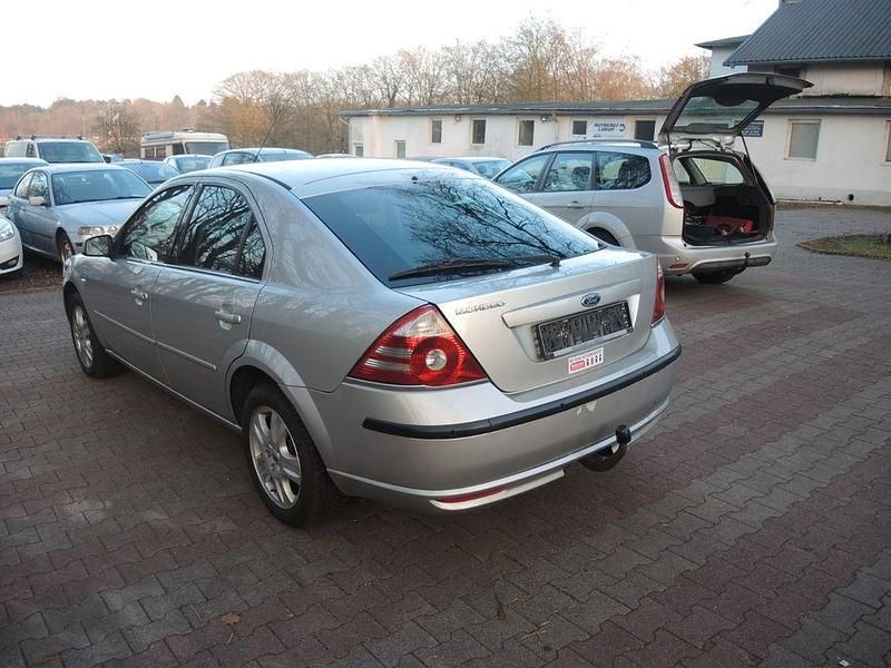 Gebraucht Ford Mondeo 145 PS (106 kW) 2006 Silber Limousine