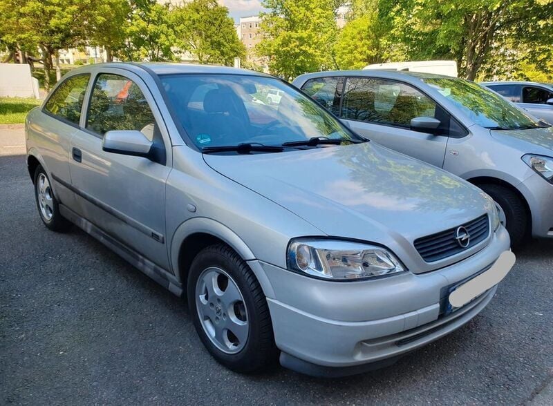 Silber Gebraucht 2000 Opel Astra Comfort Limousine | 899 € (Superpreis) - Bild 1/4