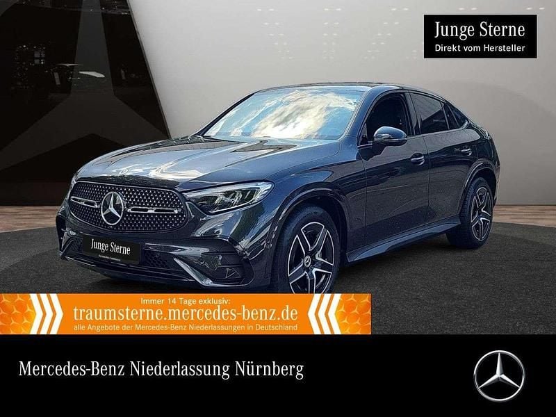Grau Gebraucht 2022 Mercedes GLC200 AMG SUV | 58.990 € - Bild 1/3