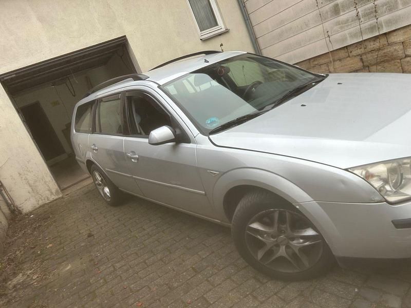 Gebraucht Ford Mondeo Ghia 125 PS (91 kW) 2002 Schwarz Kombi