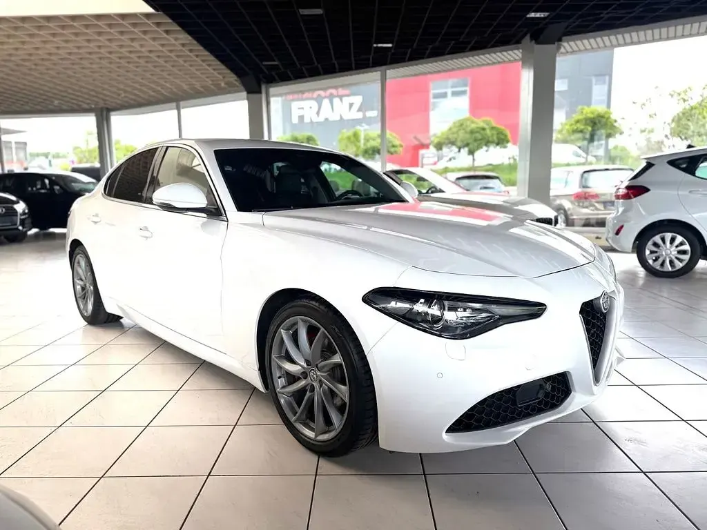Gebraucht Alfa Romeo Giulia Super 179 PS (131 kW) 2016 Bianco alfa Limousine